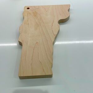 Vermont shaped wooden cutting board